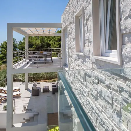 Villa Blanka For 12 Bol